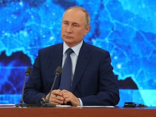 Путин поддержал инициативы единороссов о 31 декабря и двойных выплатах медикам