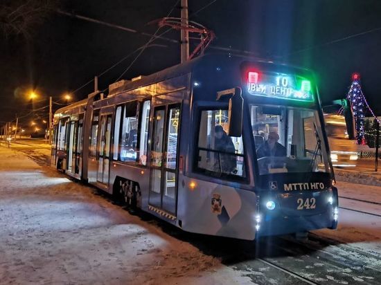 Уникальный двухсекционный трамвай запустили в Новокузнецке
