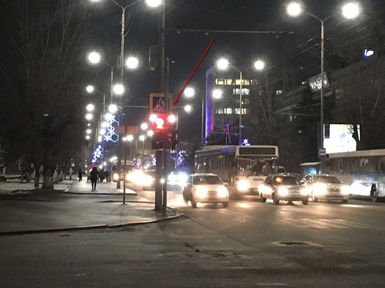 В Саратове появились двойные светофоры: горожане озадачены