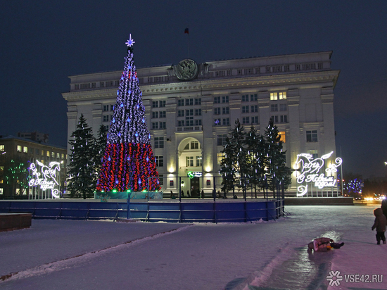 Кемеровские власти отменили новогодние торжества на площади Советов