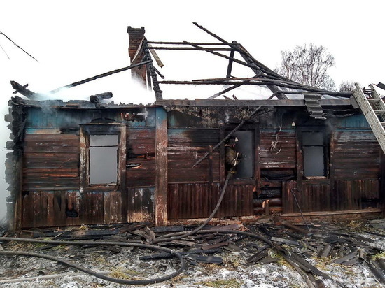 43-летний мужчина погиб в пожаре в Рославльском районе