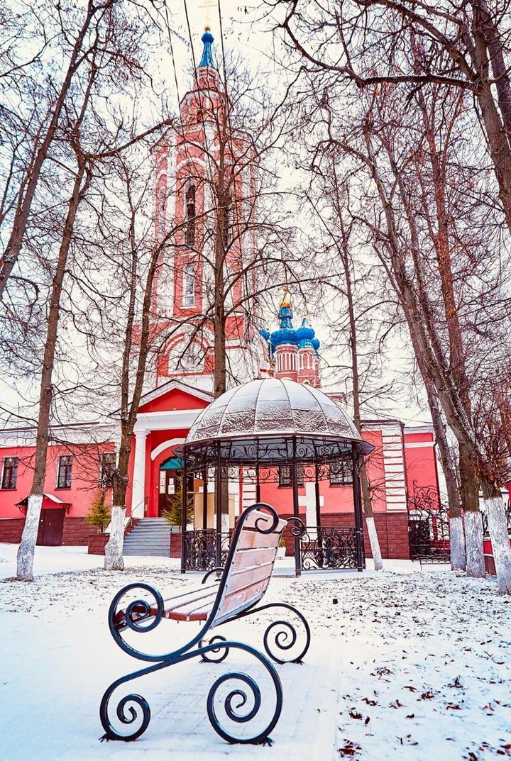 Никитский храм. Никитский храм Калуга. Никитский храм Калуга колокольня. Никитский храм Тула. Калуга зима.