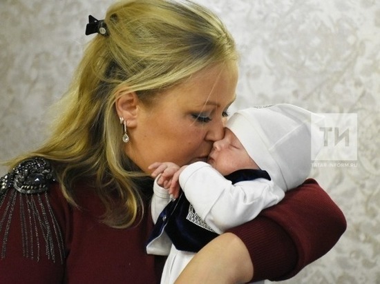Татарстанские врачи спасли от Covid-19 беременную многодетную мать