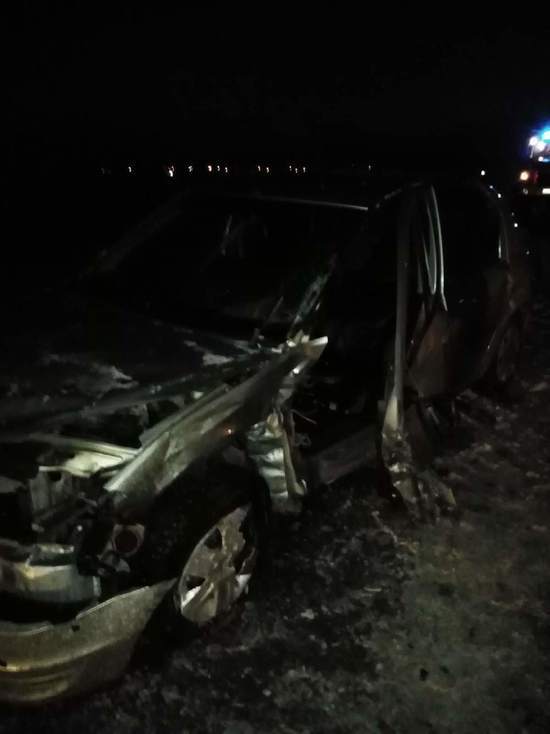 ДТП в Судиславле: костромским спасателям пришлось вызволять пассажиров из искореженной машины