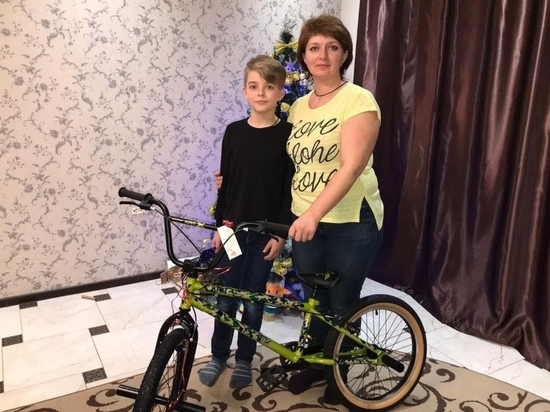 Ставропольский губернатор подарил велосипед выздоровевшему мальчику