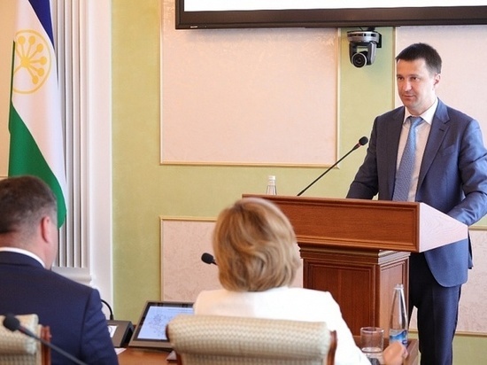 Глава минздрава Башкирии Максим Забелин награжден орденом генерала Шаймуратова