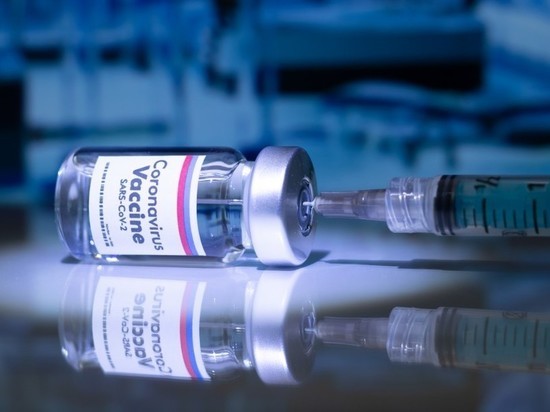 25 сотрудников Педиатрического университета вакцинировались от COVID-19