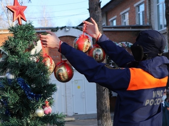 В Хабаровском крае МЧС «спасает» Новый год