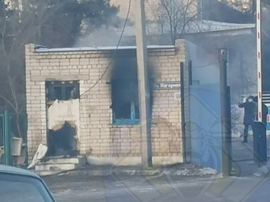 Пункт охраны станции скорой помощи загорелся в Чите