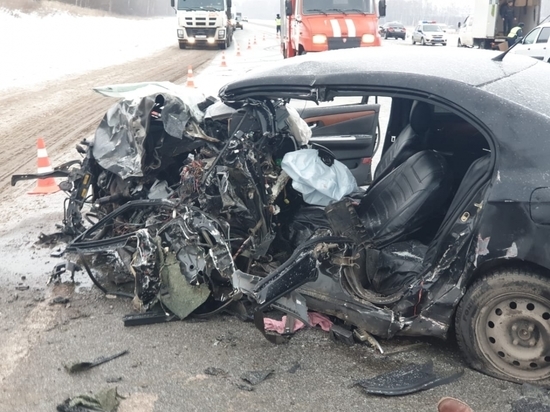 Три человека погибли в лобовом ДТП на трассе в Чувашии