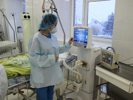 Больница Тарко-Сале получила 5 новых аппаратов ИВЛ