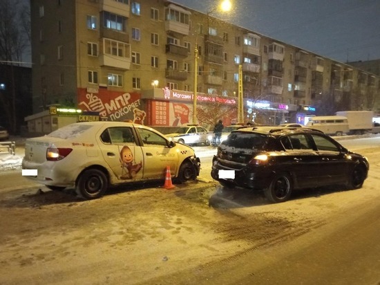 Водитель такси, попавшего в ДТП в Екатеринбурге, отказался от медосвидетельствования
