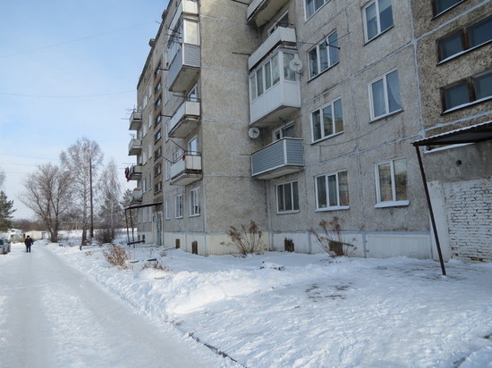 В Алтайское село, где перед Медведевым упали на колени, пришла горячая вода