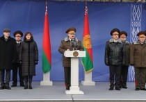 Президент Белоруссии Александр Лукашенко посетил ОМОН ГУВД Мингорисполкома и поблагодарил силовиков за службу