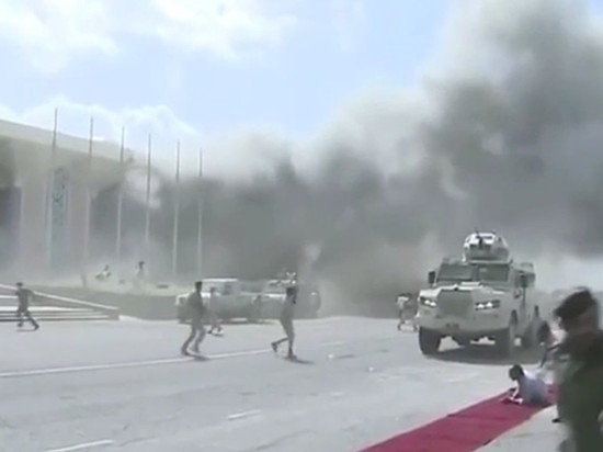 Почти 30 человек погибли при атаке на аэропорт в Йемене