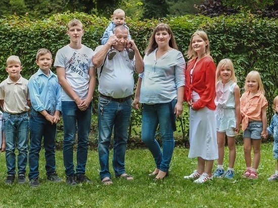 Новосибирская мама-блогер с 10 детьми получила новую квартиру и сразу забеременела