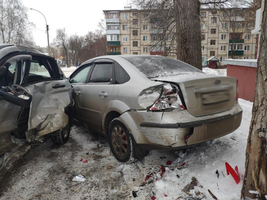 В Тамбове произошло ДТП с участием трёх автомобилей