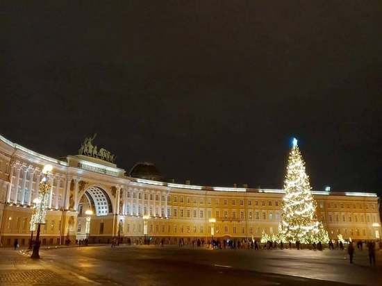 Новогоднее настроение петербуржцам принесут мокрый снег и дождь