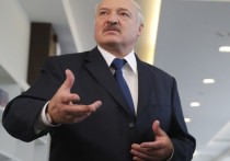 Президент Белоруссии Александр Лукашенко заявил, что участникам протестных акций не следует пересекать "красную черту", пообещав, что реакция власти непременно последует