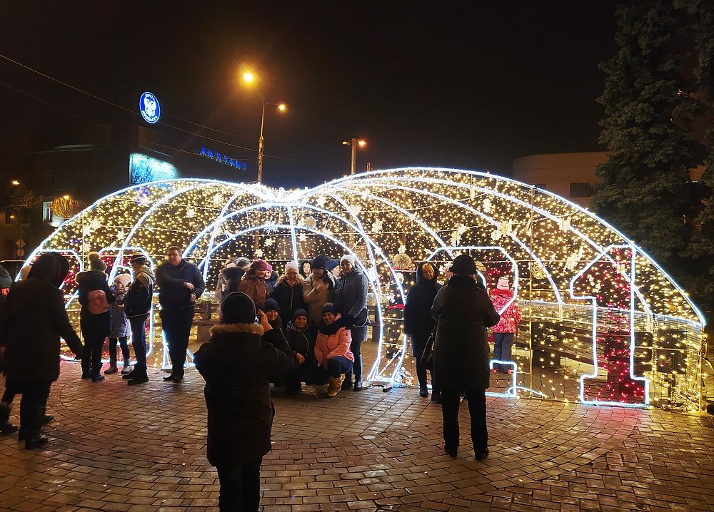 Площадь имени Ленина в Донецке 1 января стала эпицентром праздника