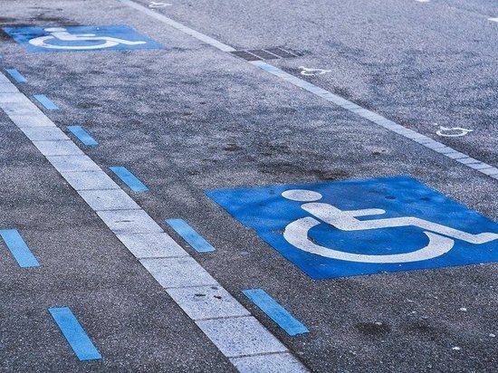 Инвалидам Югры следует позаботиться о льготной парковке