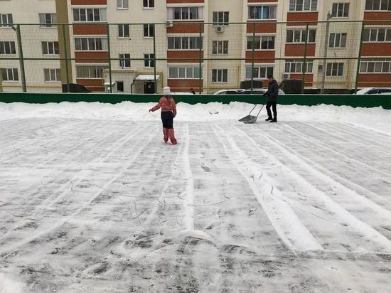 12 катков и хоккейных площадок залили в Рязани