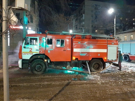 Более двух десятков жителей Саратовской области спасались от огня минувшей ночью