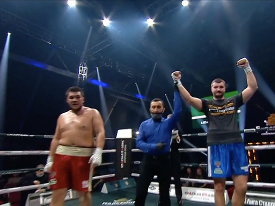 Крымский боксер одержал победу на турнире в Сочи