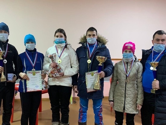 Объявлены семьи-победители ночной лыжной гонки в Чите