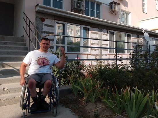 Гуманно: инвалида-колясочника вынуждают разобрать жилую пристройку