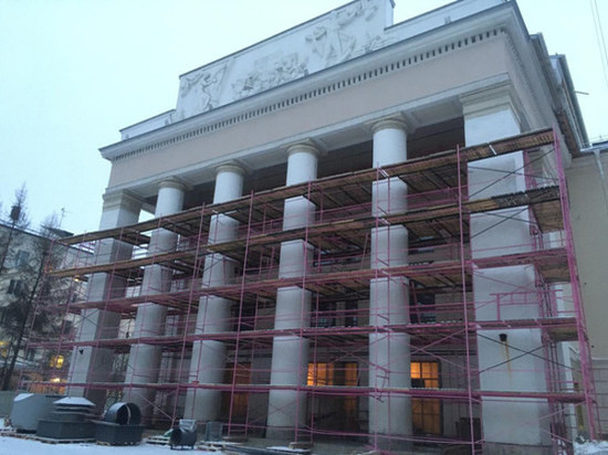 В Мурманске продолжается реконструкция областного драматического театра