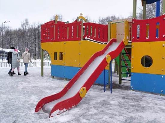 Каникулы строгого режима: в Ярославле в парке «Нефтяник» закрыли все горки