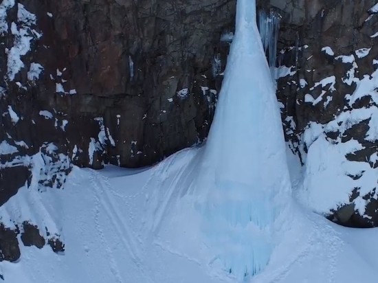 На Камчатке под завалами льда оказались туристы