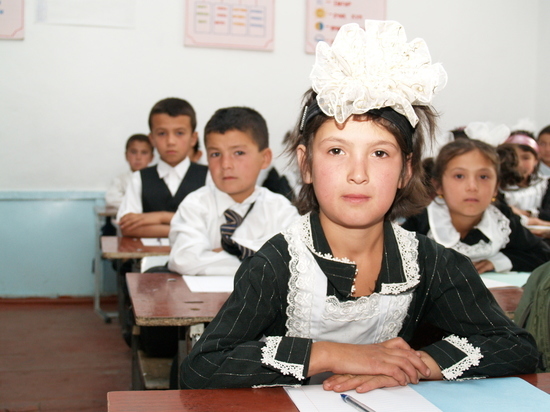 В Бишкеке с января возобновят работу школы и детские садики