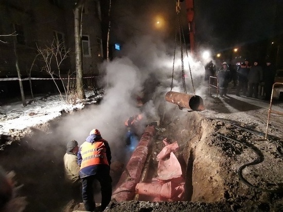 Порыв, оставивший без отопления медцентры в Чите, устранили