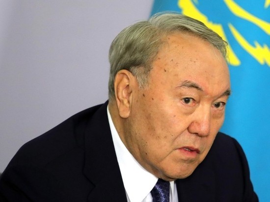 Назарбаев призвал казахов не увлекаться переименованиями в его честь