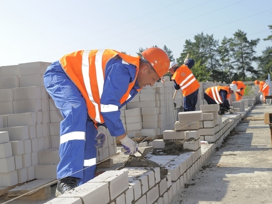 В других регионах специалисты умеют сдавать объекты вовремя