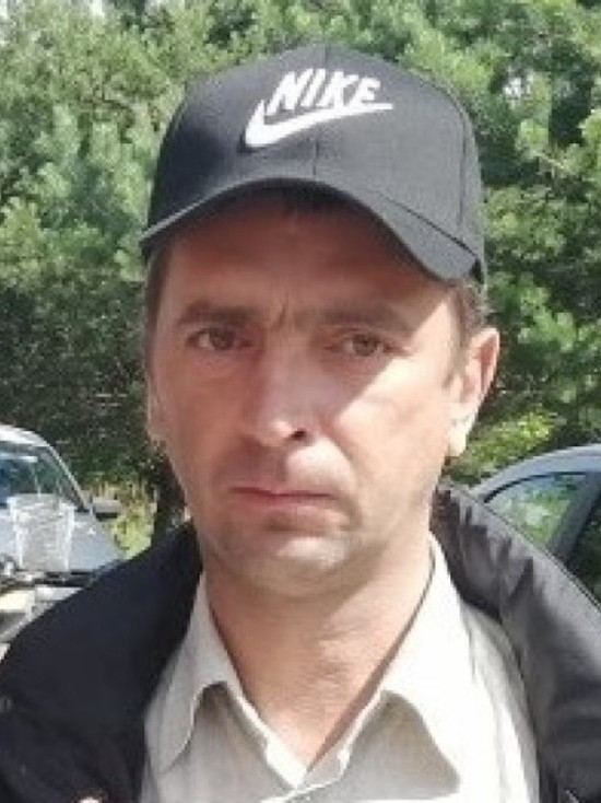 Пропавшего мужчину в черной кепке ищут в Пскове