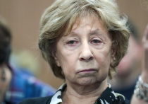 Актриса, народная артистка РФ Лия Ахеджакова госпитализирована в больницу из-за заражения коронавирусом и ухудшения состояния, сообщает РЕН ТВ
