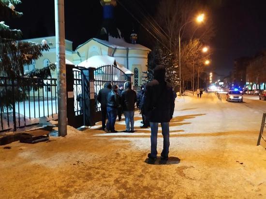Верующих не пустили в храм в лютый мороз на Рождество в Новосибирске