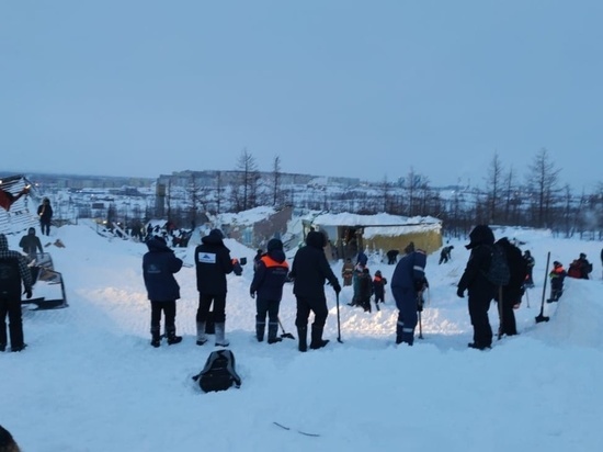 СМИ: диспетчеры оповестили МЧС России о сходе лавины в Норильске спустя час