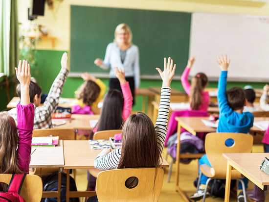 В школу – в «день дурака»: изменены правила приема ярославских детей в 1 класс