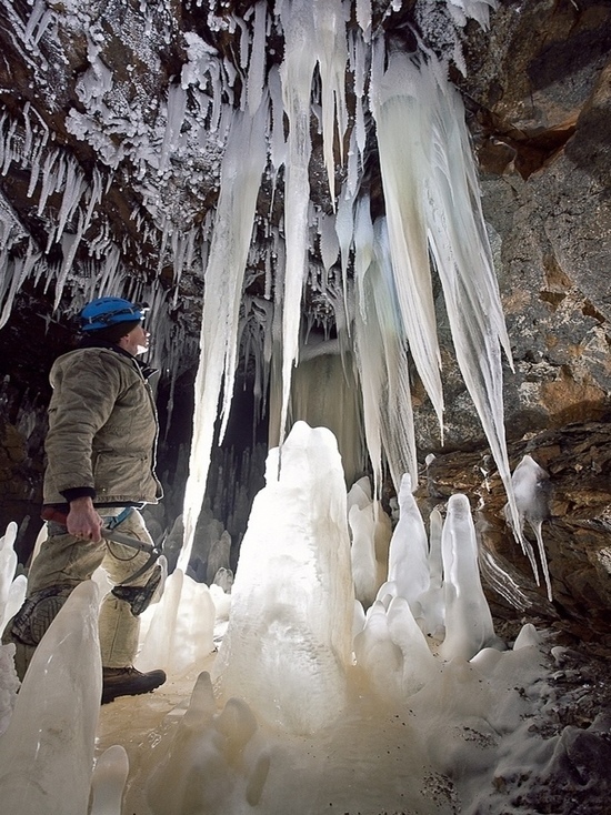 На Южном Урале спелеологи нашли заброшенную ледяную пещеру