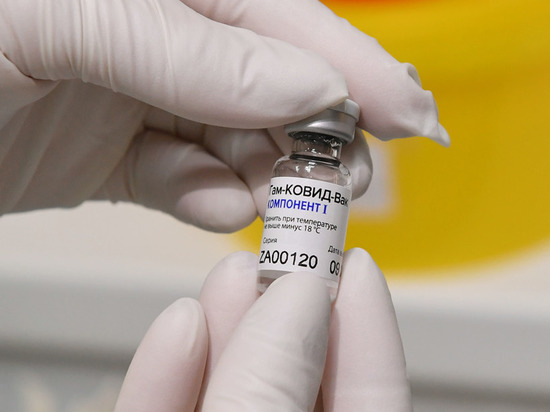 На Ямал привезли еще 1300 ампул вакцины от COVID-19