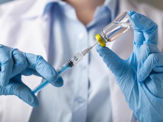 В Хакасии прививки от коронавируса начали ставить массово жителям региона