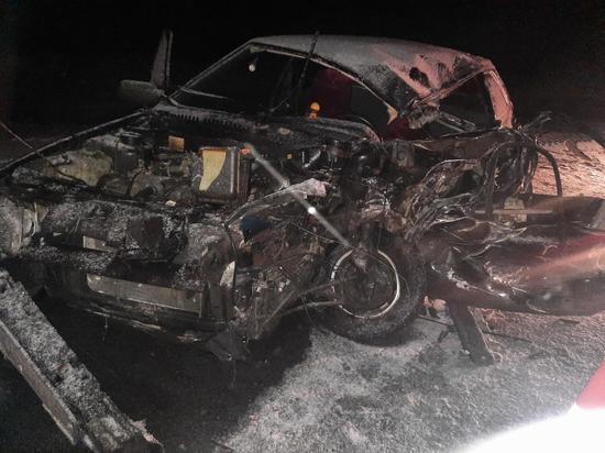 В Рязанской области «четырнадцатая» влетела в грузовик, пострадал водитель