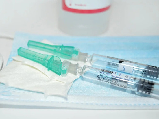 Жителям Оренбуржья предлагают записаться на прививку от коронавируса