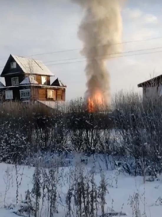 Мужчина не смог выбраться из горящего дома в Тверской области