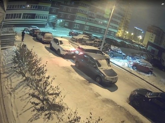 В Ижевске нашли водителя, повредившего 7 припаркованных авто