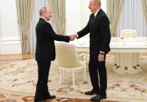 Алиев при любой возможности братается с Эрдоганом, но решать реальные вопросы предпочитает ( или, вернее, вынужден) с Путиным — такой вывод можно сделать по итогам прошедшего в Москве саммита президента РФ с лидерами  Азербайджана и Армении